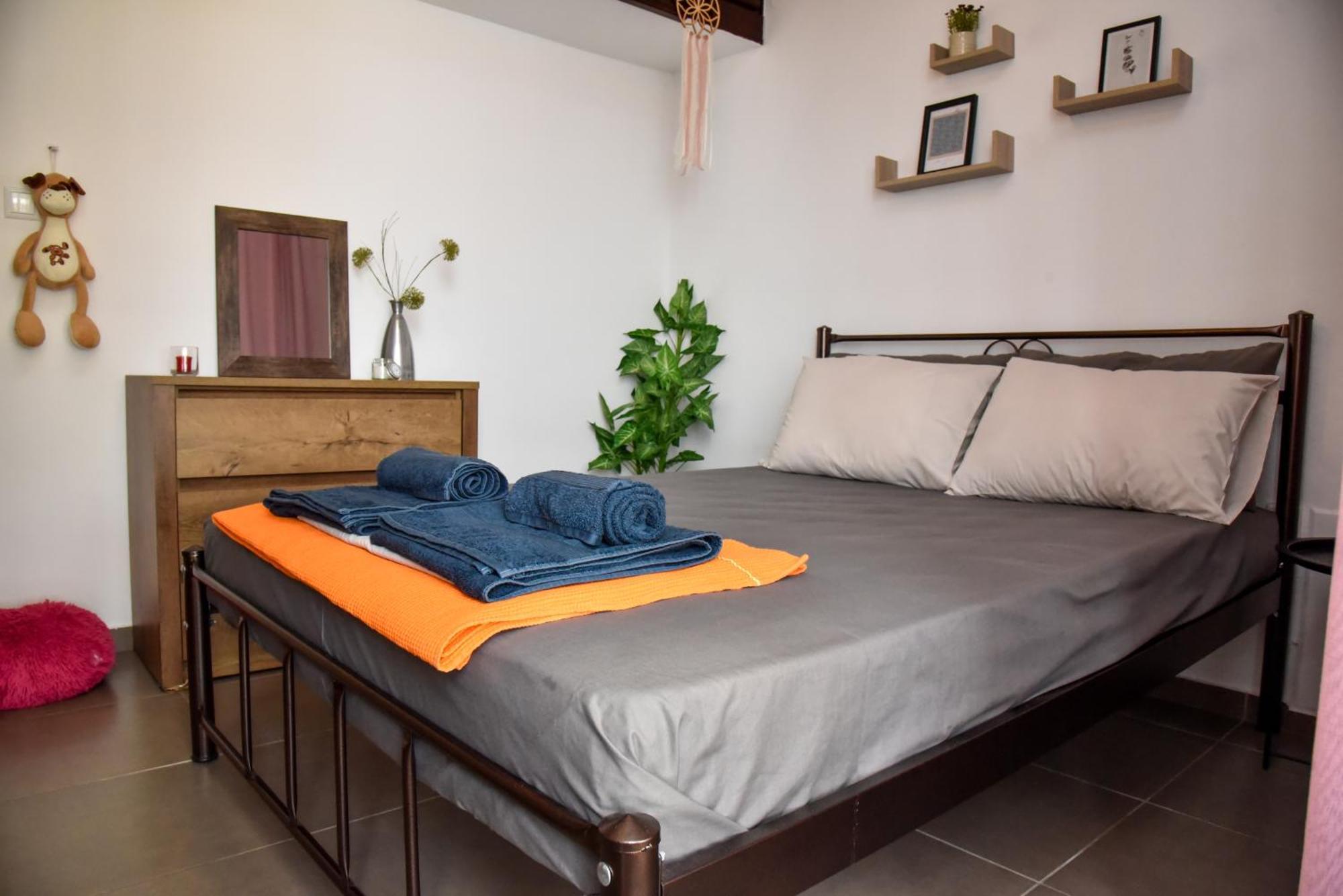 Beach Apartment Палеон-Цифликион Экстерьер фото
